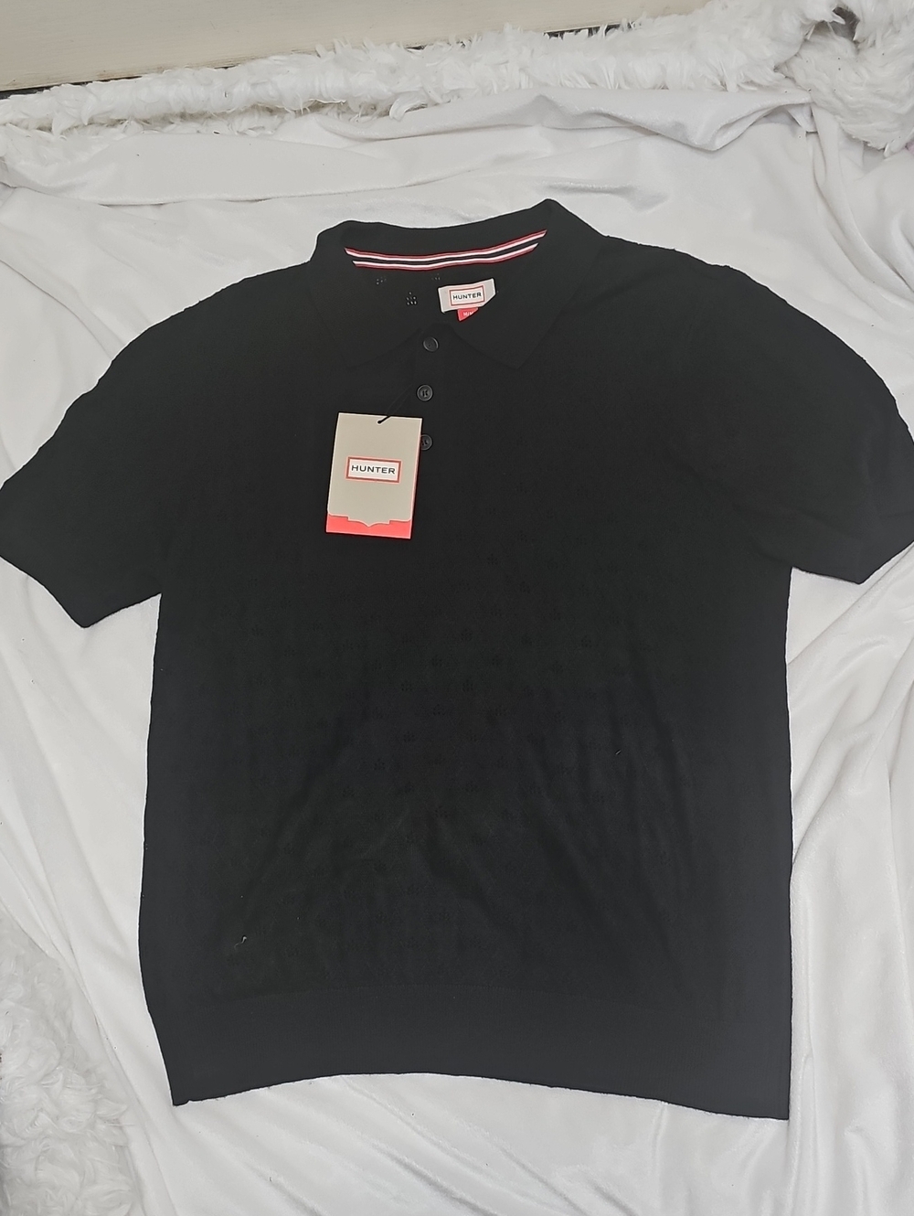 Hunter Men's Black Short-Sleeve Polo with Subtle Stripe Trim